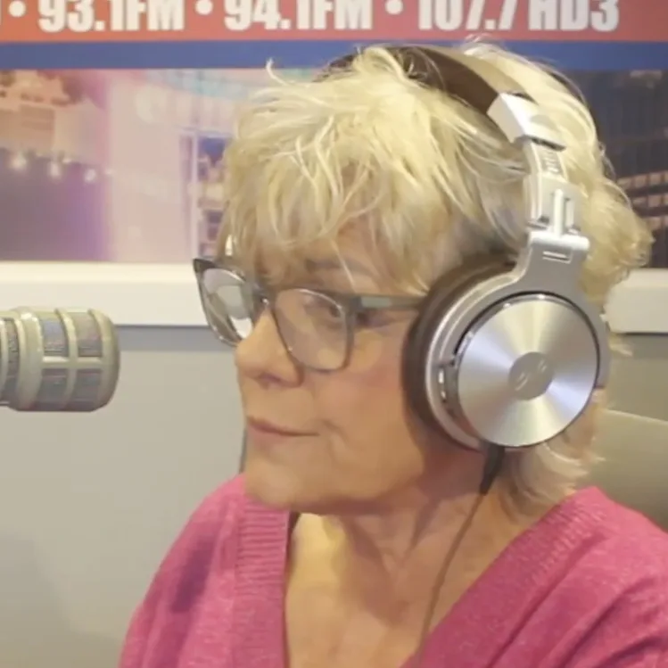 grand millenials antiques meet modern decor featured image